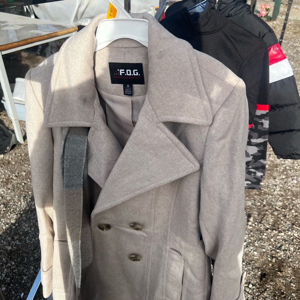 Coat - Picture 3 of 8